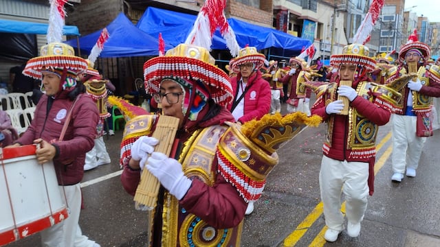 Gran Parada Folclórica en Puno