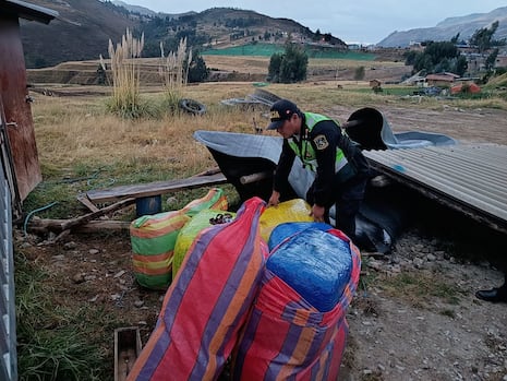 La Libertad: Policía incauta cerca de 100 kilos de marihuana abandonados en la carretera