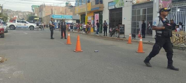 Delincuentes lo dejaron en una calle del distrito de Florencia de Mora. Policía detuvo a un implicado en el crimen.