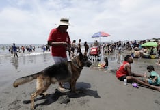 Alta concurrencia marca la celebración de Año Nuevo en la playa Agua Dulce (GALERÍA)