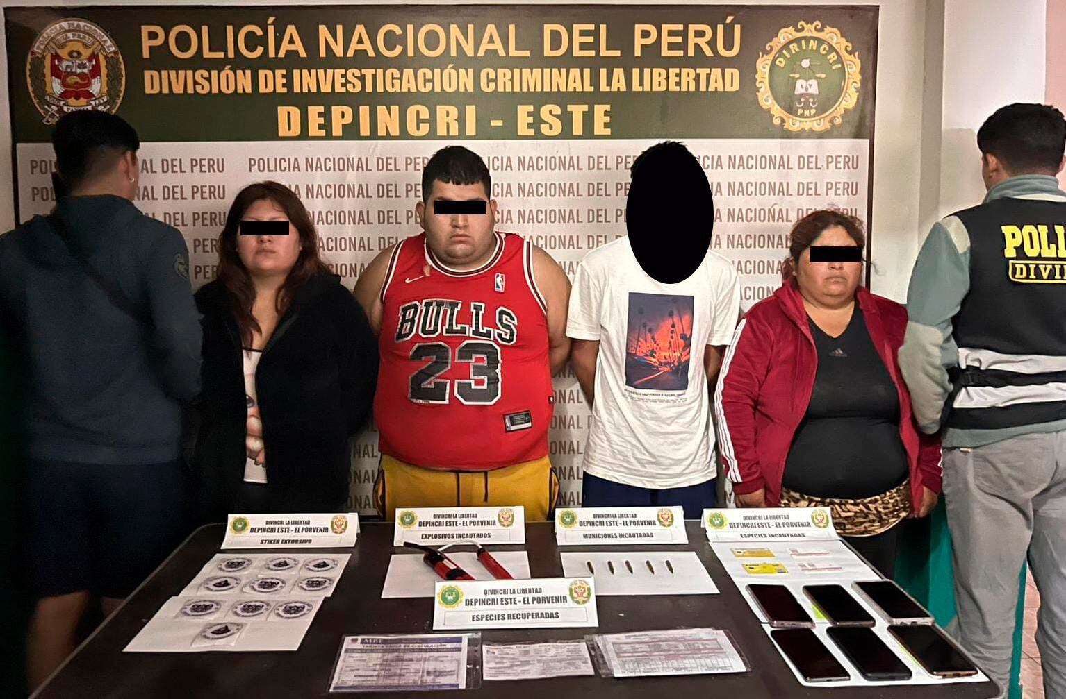 Jefe de la Divincri indica que uno de los intervenidos tenía imágenes que lo relacionan con el video que delincuentes le enviaron a transportistas.