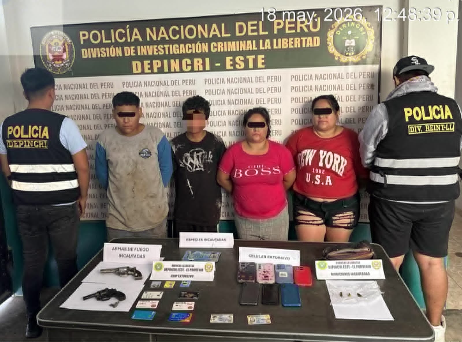 Fiscalía los investiga por la presunta comisión de los delitos de tenencia ilegal de armas y extorsión.