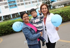 Reducen tumor gigante en rostro y cuello de niño de Arequipa sin cirugía agresiva