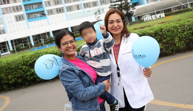 Especialistas reducen tumor gigante de rostro y cuello de menor de Arequipa, sin recurrir a una cirugía agresiva. Foto: ESSALUD.