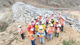 Alcalde de El Porvenir y administrador de Alto Trujillo exigen terminar las obras en la quebrada