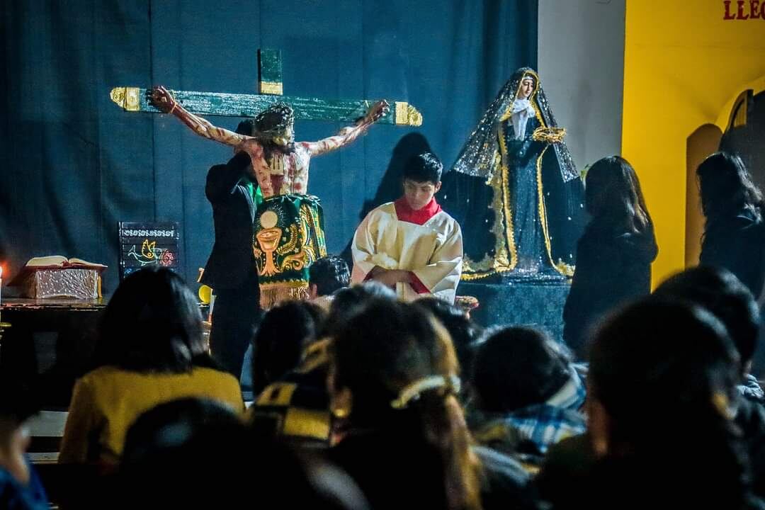 Misa previa a la procesión en Viernes Santos. (Foto: Difusión)