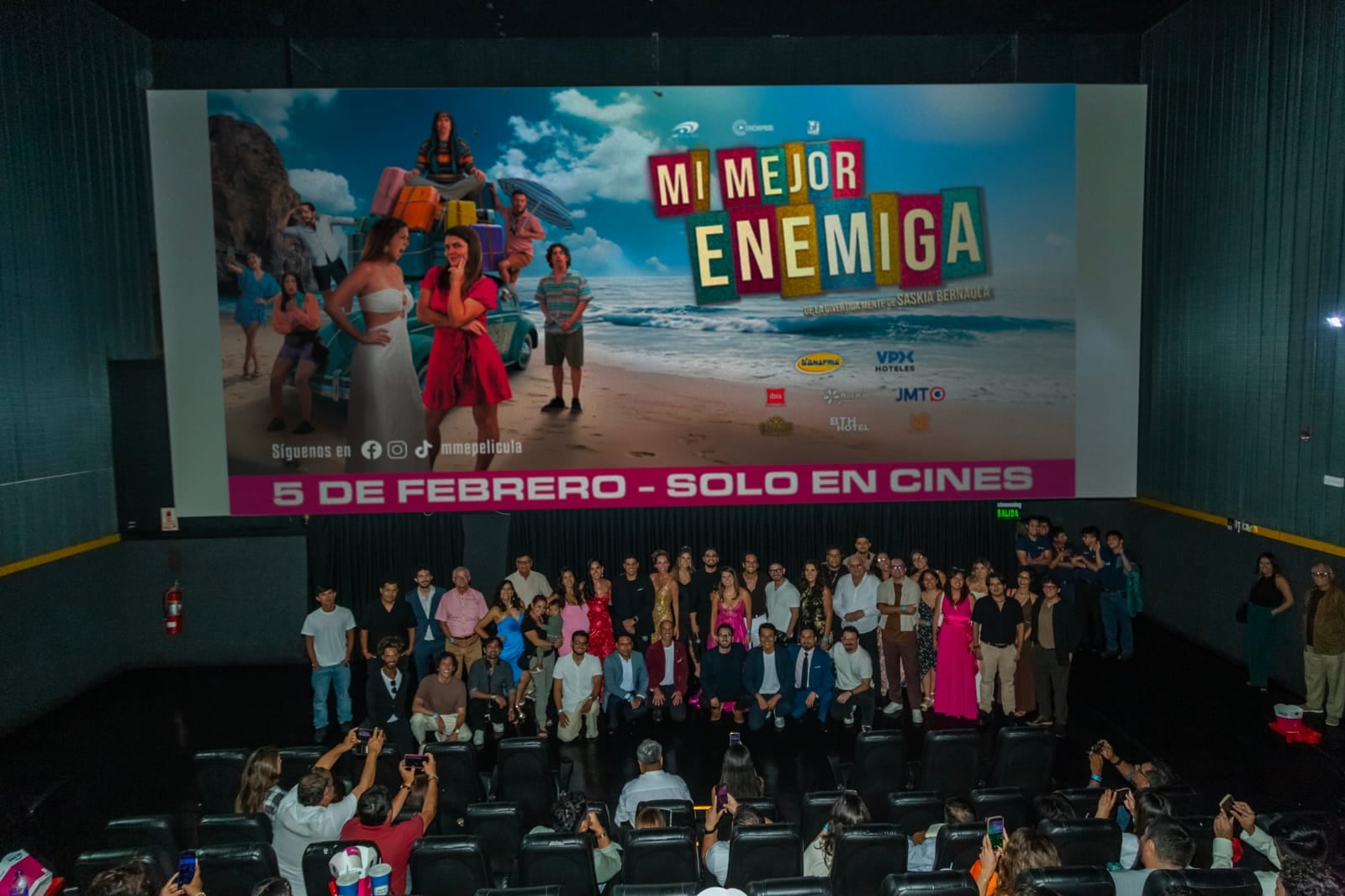 La película dirigida por Saskia Bernaola logró una alta asistencia pese a competir con grandes estrenos internacionales y asegura su permanencia en cartelera.