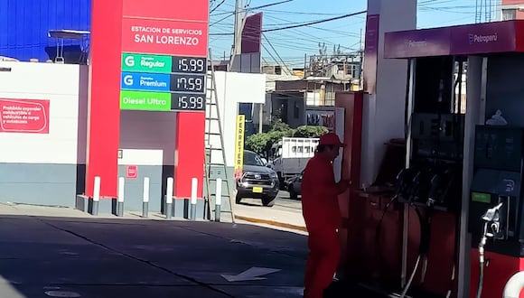 Correo recorrió distritos de Arequipa para conocer los precios de combustibles. (Foto: Omar Cruz)