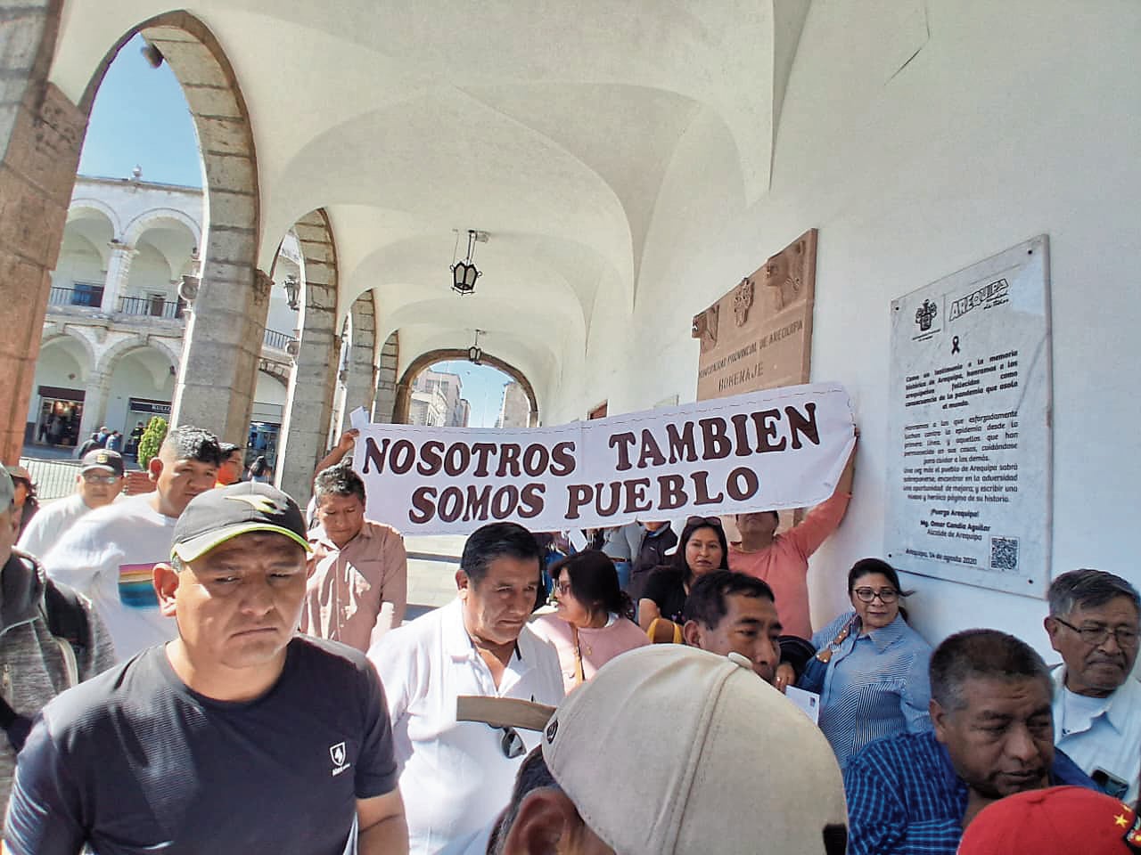 Transportistas protestaron en la Plaza de Armas de Arequipa. Foto: GEC.