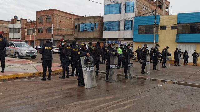 Juliaca: Comerciantes mayoristas se resisten a retirarse de la plaza Santa María