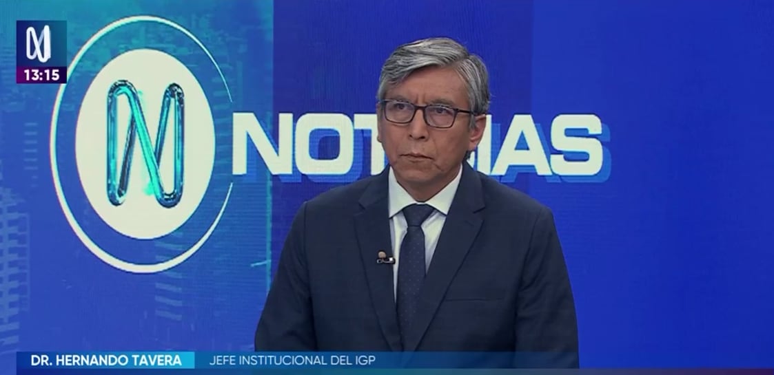 Hernando Tavera explicó que la saturación del suelo en una zona de pendiente originó el movimiento de tierra y advirtió que el riesgo persiste para la población. FOTO: CAPTURA CANAL N.