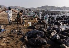 Pescadores de Lobitos revelan que no reciben apoyo de ministros tras derrame de petróleo: “Estamos luchando solos”