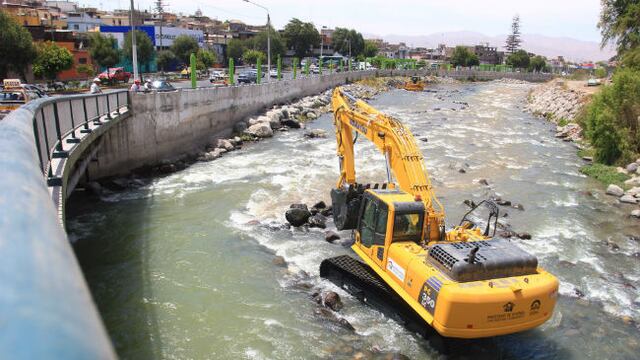 Descolmatación y limpieza de ríos de la ciudad en un 80%