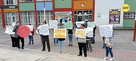 Padres protestan en el colegio Alfonso Ugarte, en San Isidro