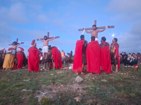 Puno: Miles participan en diversas actividades de Viernes Santo en la región