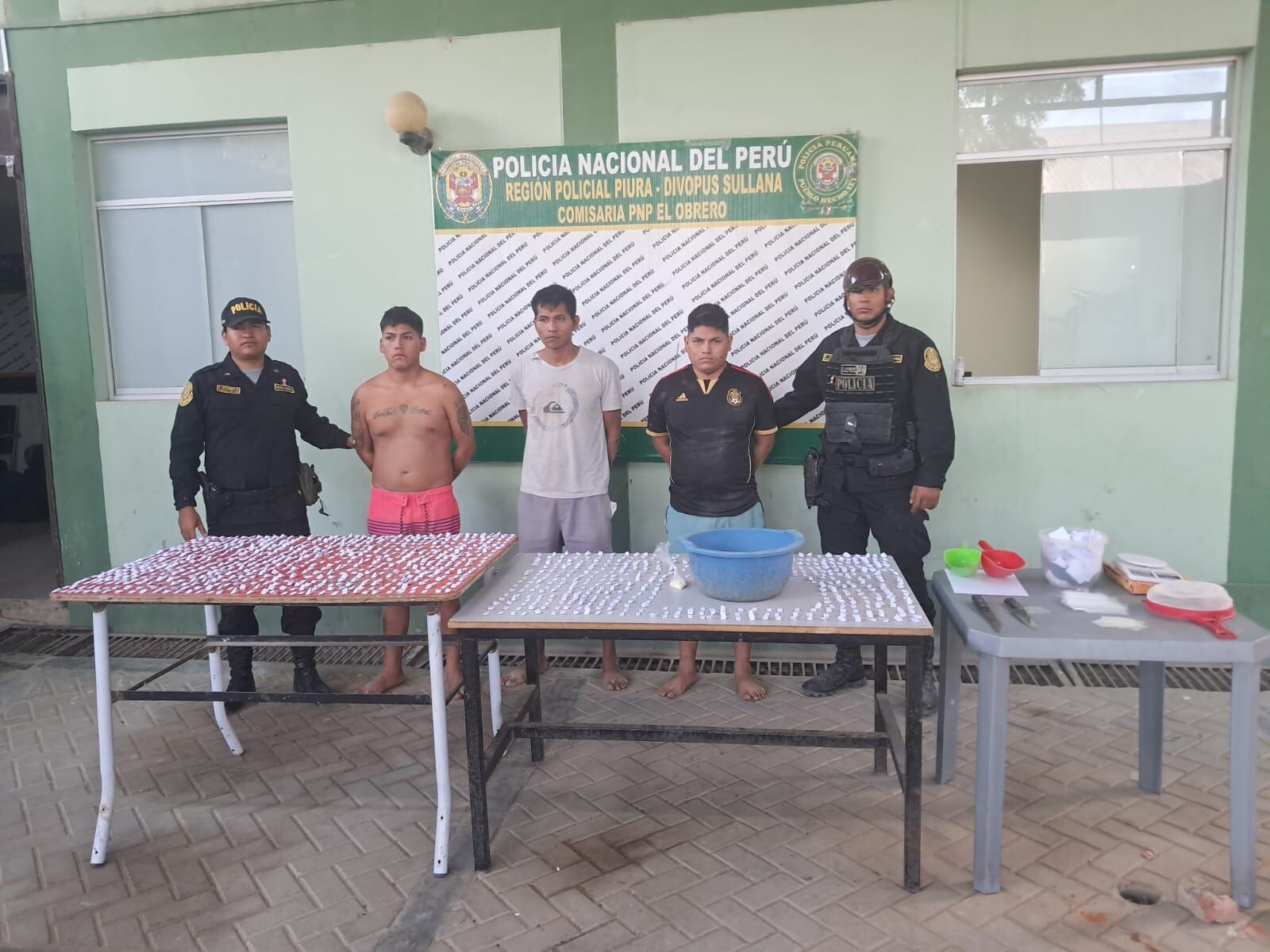 Caen con más de 1,500 envoltorios de PBC