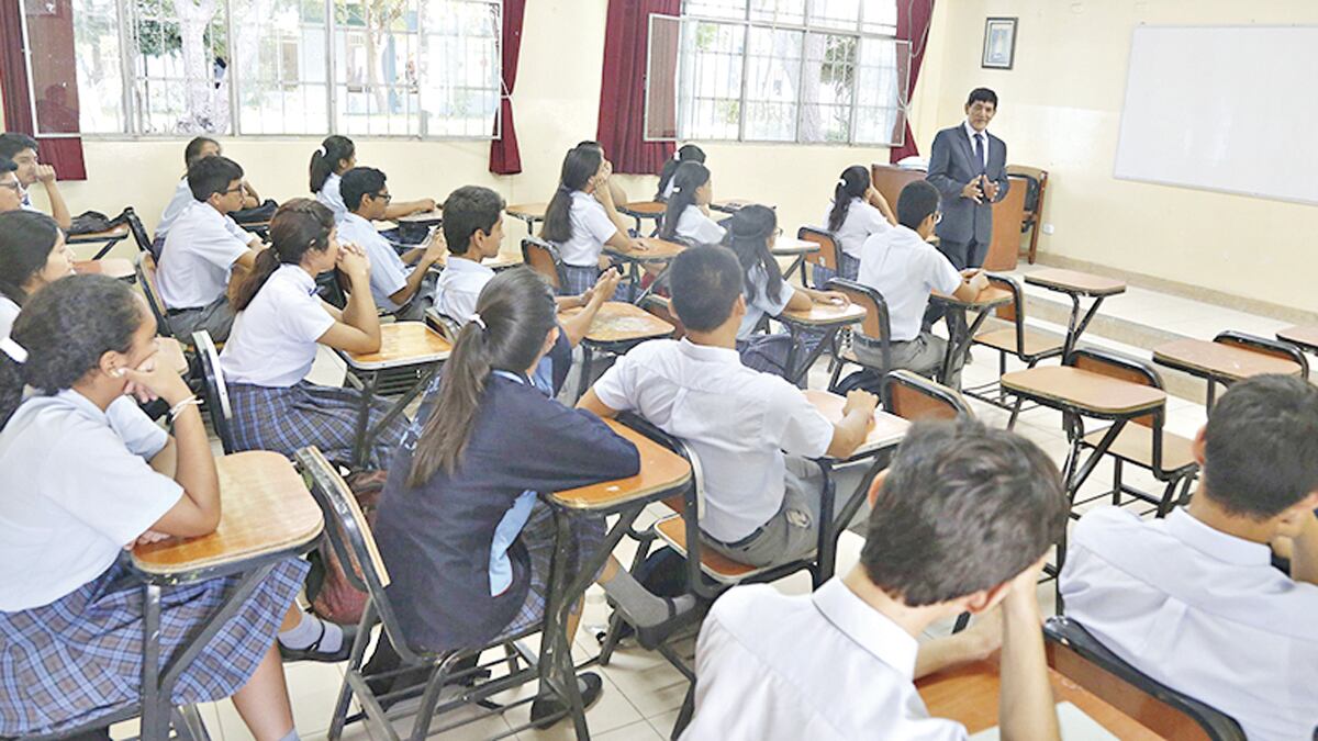 Martín Olivares precisó que solo los colegios de jornada completa cuentan con un psicólogo. En la región hay más de 300 profesionales, pero se requieren más de mil especialistas