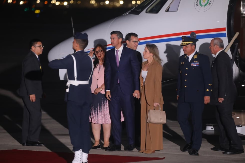 Presidente de Paraguay arriba a Lima para participar en la toma de mando de Keiko Fujimori