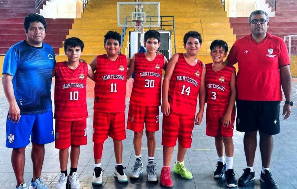 Profesor Roberto Carrera, espera resurgimiento del deporte de la canasta.