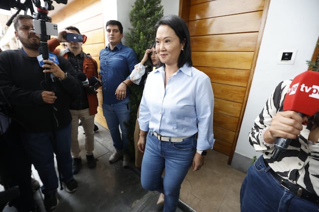 Keiko Fujimori declara a la prensa (Fotos: Mario Zapata/GEC)