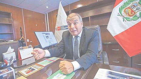 Exministro Milton Von Hesse: “Tarjetazos” impiden reducir brechas en regiones