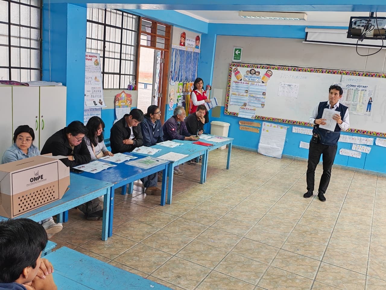 ONPE capacitó a miembros de mesa en primera jornada nacional. Foto: JNE