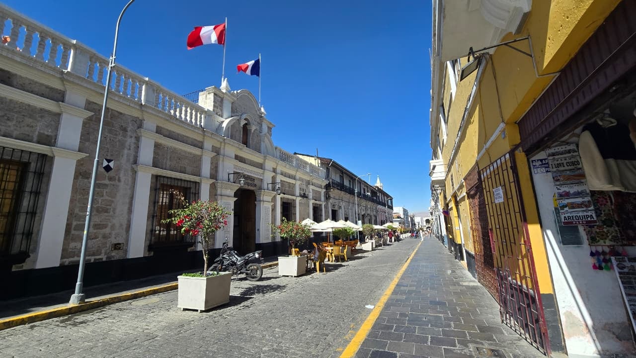Segunda cuadra de la calle Santa Catalina, antes San Hilarión, en Arequipa. (Foto: Yunsu Pariapaza/@photo.gec)