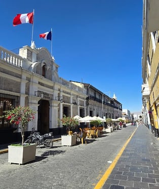 Segunda cuadra de la calle Santa Catalina, antes San Hilarión, en Arequipa. (Foto: Yunsu Pariapaza/@photo.gec)