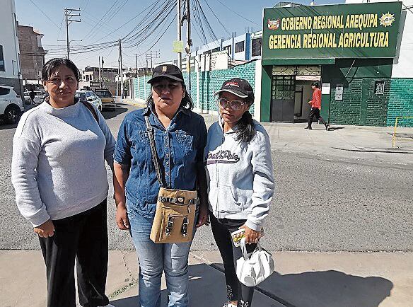 Mujeres piden el cumplimiento por el servicio. Foto: GEC.