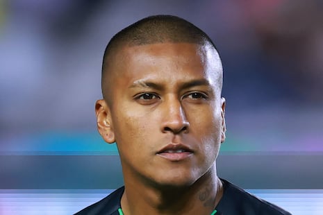 Pedro Aquino es captado ingresando a la casa de una modelo antes de entrenar con Alianza Lima