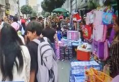 Navidad 2024: ambulantes siguen ocupando las calles en Mesa Redonda