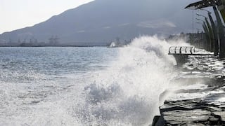 Oleaje anómalo persistirá en el litoral sur hasta el 6 de mayo