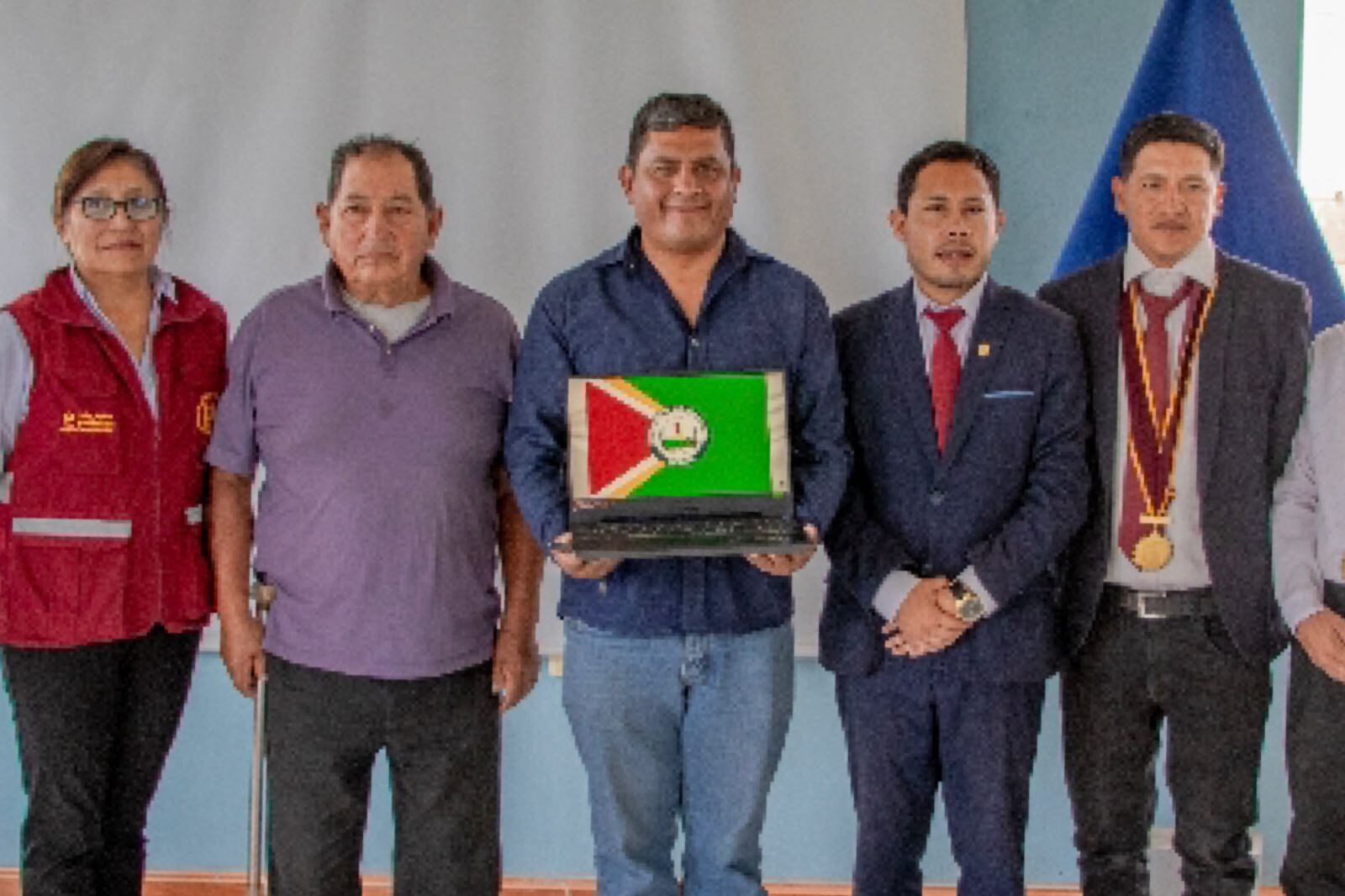 A través de la bandera se busca contar la historia de la Colina. (Foto: Difusión)