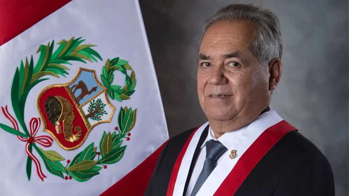 El parlamentario habría gestionado el encuentro para que la propietaria de la empresa inmobiliaria Kinsa, quien es su familia, se reúna con los altos directivos de la Sunat en Piura, a fin de indagar sobre asuntos que beneficiarían a sus proyectos.