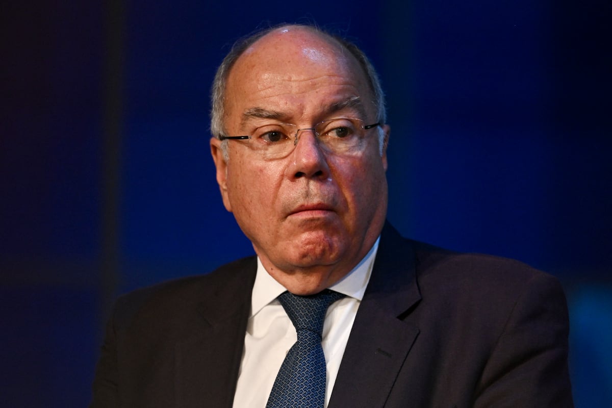 El embajador Mauro Vieira, nominado para Ministro de Relaciones Exteriores por el presidente electo de Brasil, Luiz Inácio Lula da Silva, asiste a la sesión de clausura de los grupos temáticos del gobierno de transición en Brasilia el 13 de diciembre de 2022. (Foto de EVARISTO SA / AFP)