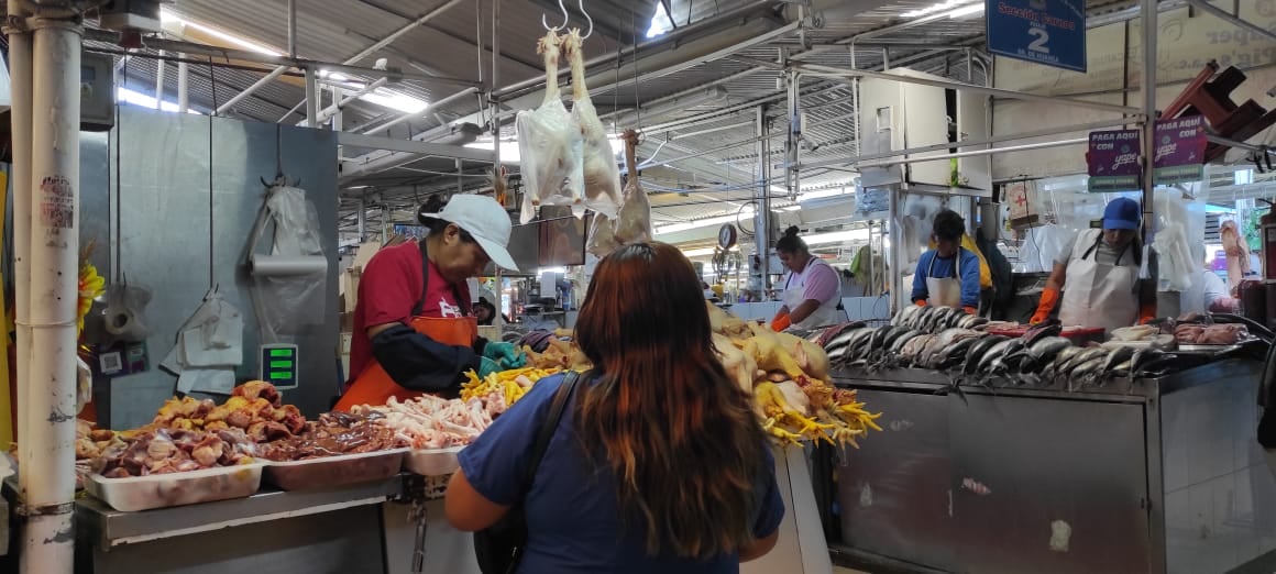 Precios de productos en la feria El Altiplano. (Foto: GEC)