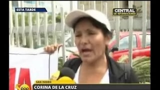 Alcaldesa de Tocache se encadenó en el Ministerio de Vivienda