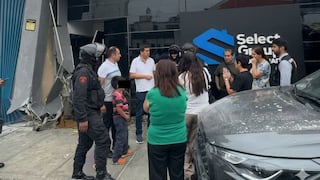 Trujillo: Camioneta choca contra inmobiliaria en Víctor Larco