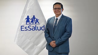 Cuestionan que presidente de EsSalud pagó deuda de S/171 mil en el mes que asumió el cargo