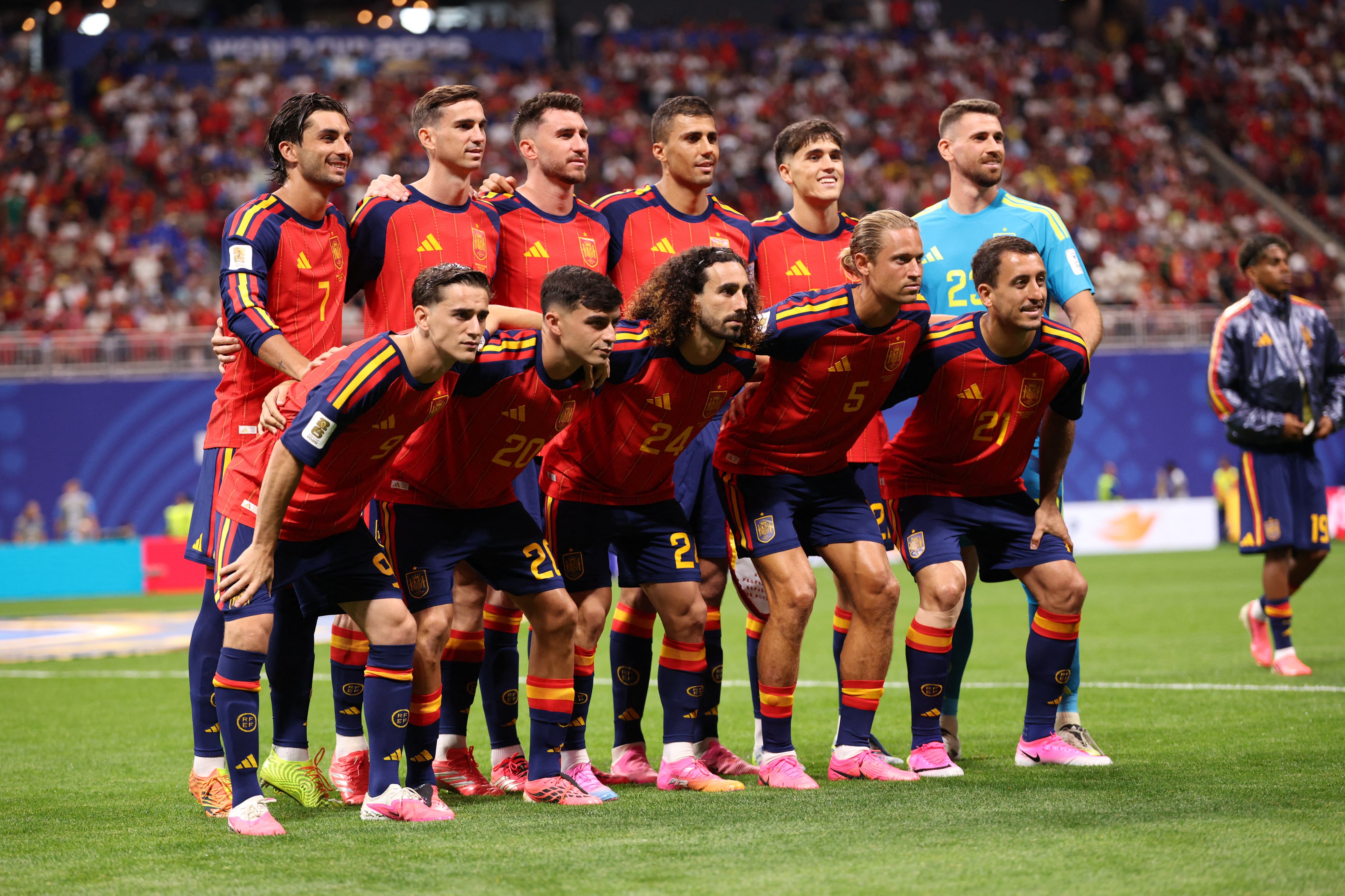 The Spain team poses for a photo, with Lamine Yamal not in the starting line-up, before the FIFA World Cup Group H match between Spain and Cape Verde at the Mercedes-Benz Stadium in Atlanta, United States, on June 15, 2026. (Photo by MI News/NurPhoto) (Photo by MI News / NurPhoto via AFP)
