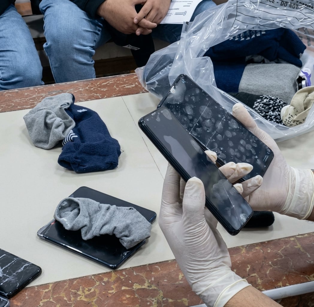 La intervención en el penal Ancón I permitió incautar más de 30 celulares, droga, dinero en efectivo, armas punzocortantes y otros elementos vinculados a actividades ilícitas