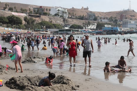 Chorrillos: Familias acuden a la playa Agua Dulce durante Semana Santa (FOTOS)