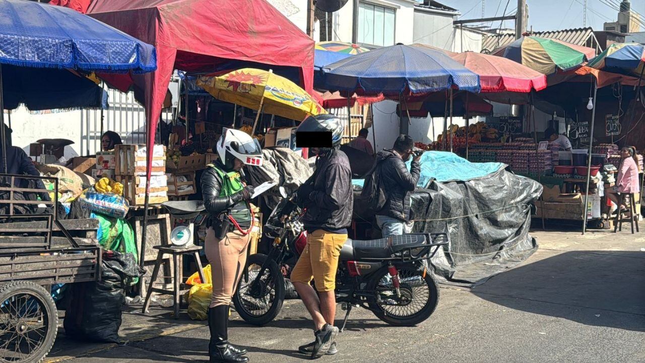 El jefe de la Divopus, Jorge Porras, indicó que actos criminales suelen suscitarse en vehículos menores. Además, que esta zona donde se ejecutó las acciones es considerada crítica.