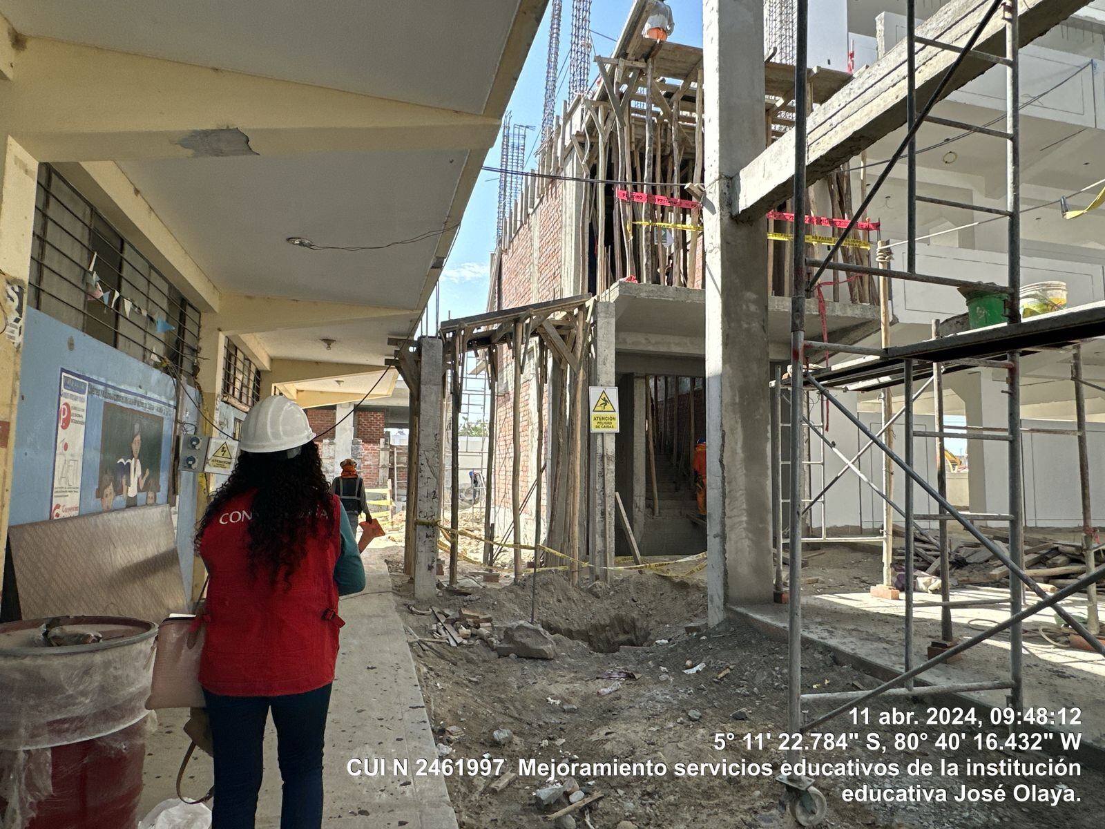 El órgano de control recomendó al gobierno regional tomar acciones inmediatas para evitar que la obra quede mal hecha y perjudique a los cientos de escolares de los tres niveles que por años han esperado la construcción de este importante centro educativo.