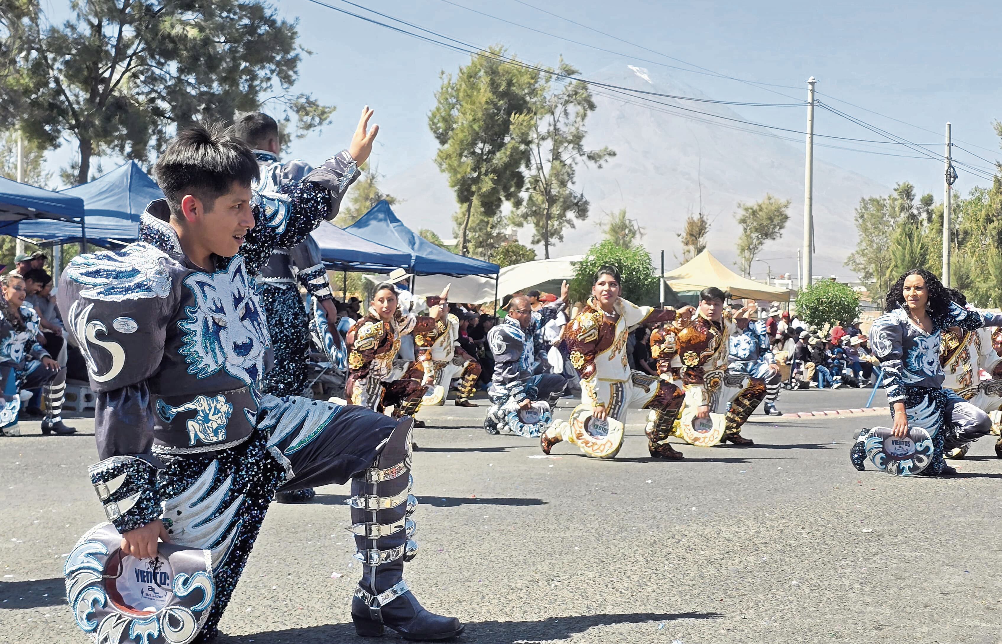 Delegaciones de sayas lo dieron todo. Foto: GEC.