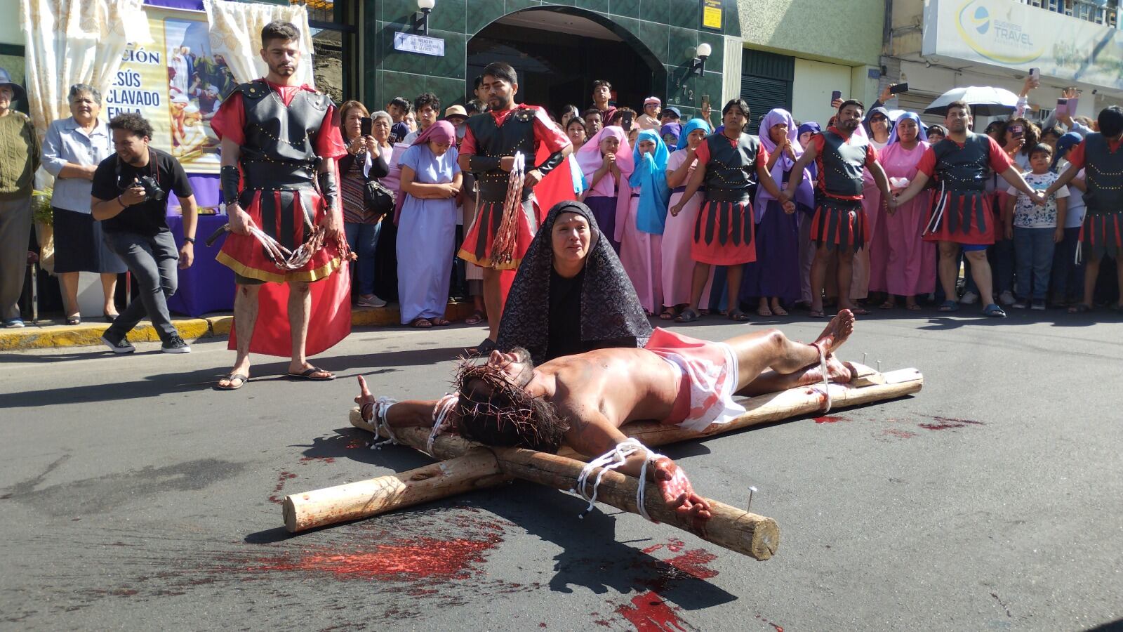 En diferentes distritos de Tacna se representó la Pasión y Muerte de Cristo. (Foto: Correo)