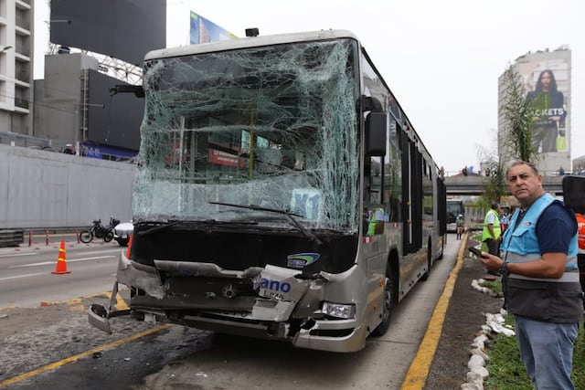 Triple choque en el Metropolitano deja al menos 40 heridos en Miraflores (Fotos: Violeta Ayasta/GEC)