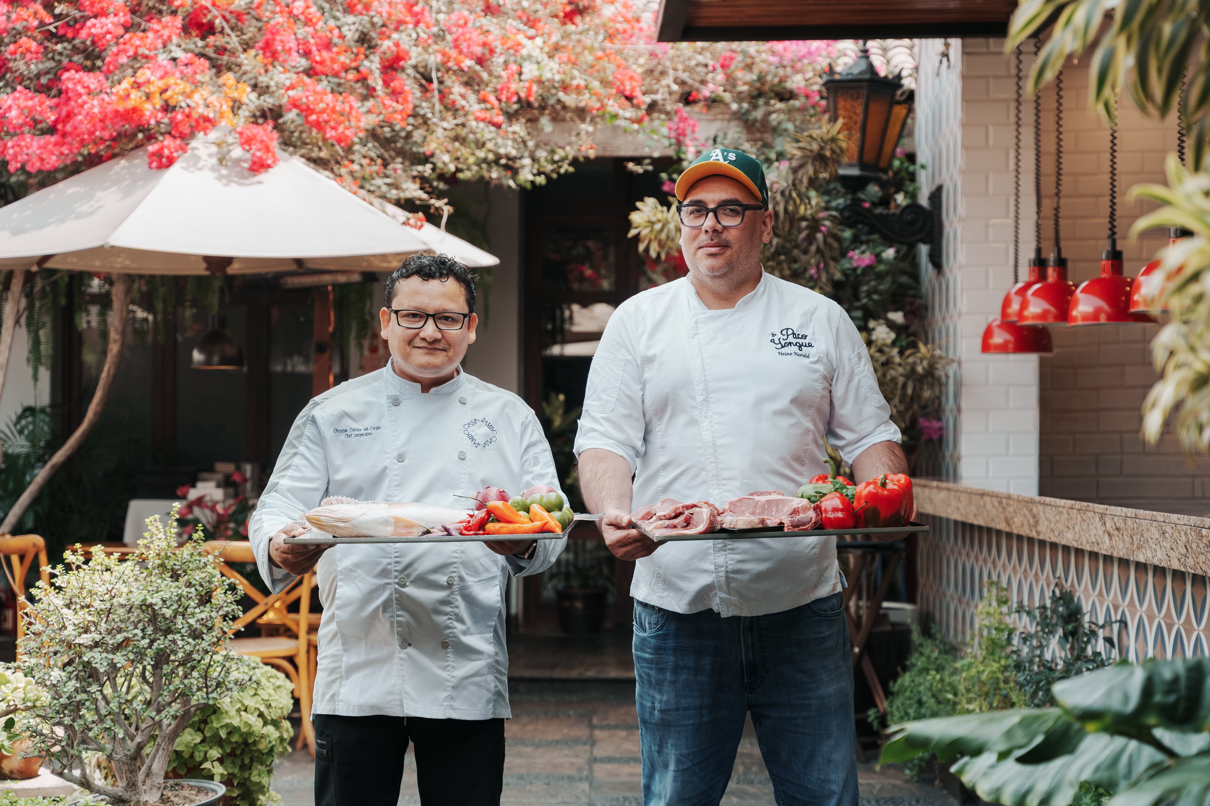 El chef de Paco y Yonque se une a Christian Cotrina para ofrecer un menú de autor inspirado en las diversas influencias que han dado forma a la cocina peruana.