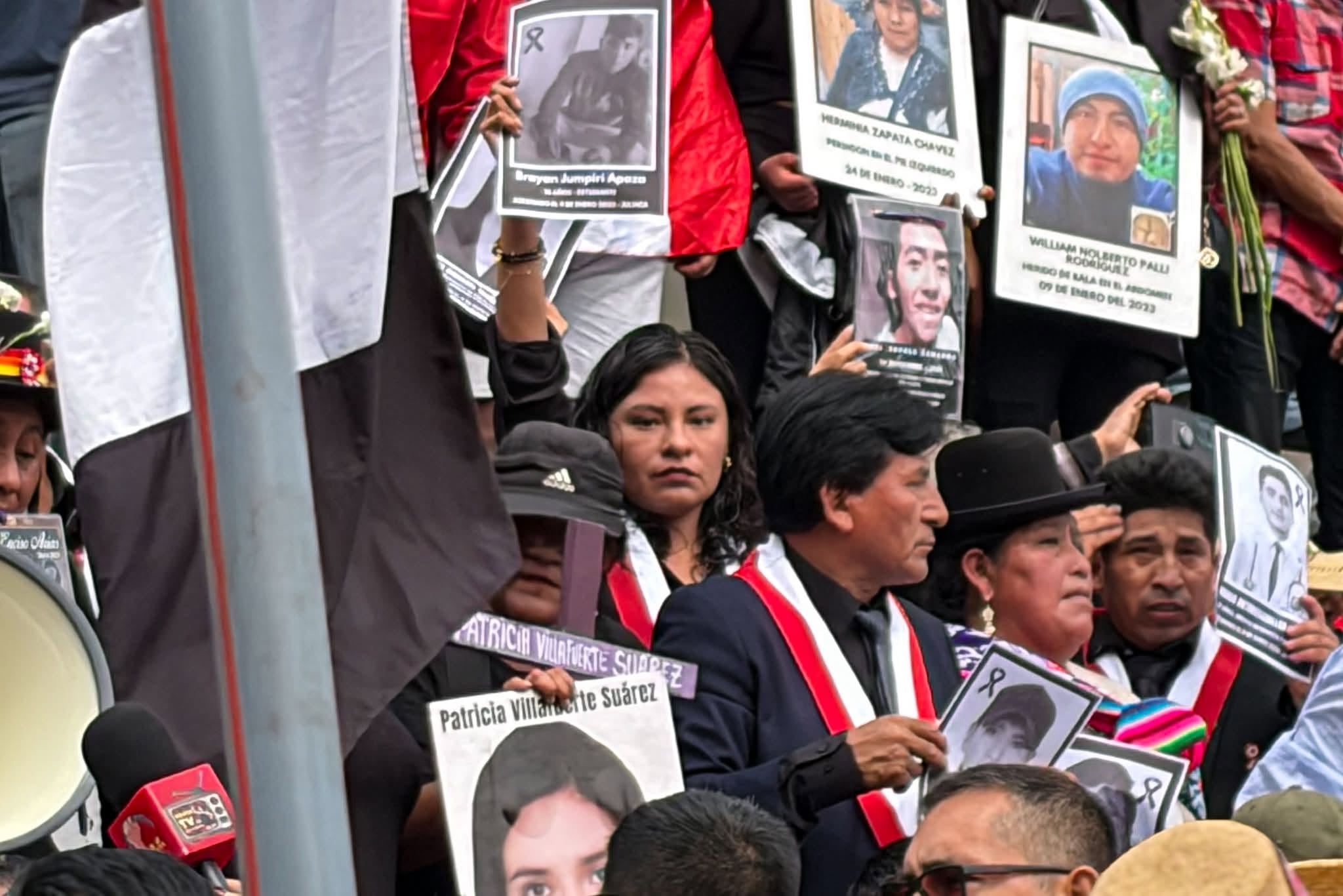 Diputada por Tacna se retiró antes del mensaje a la nación de la presidenta Keiko Fujimori. (Foto: Difusión)