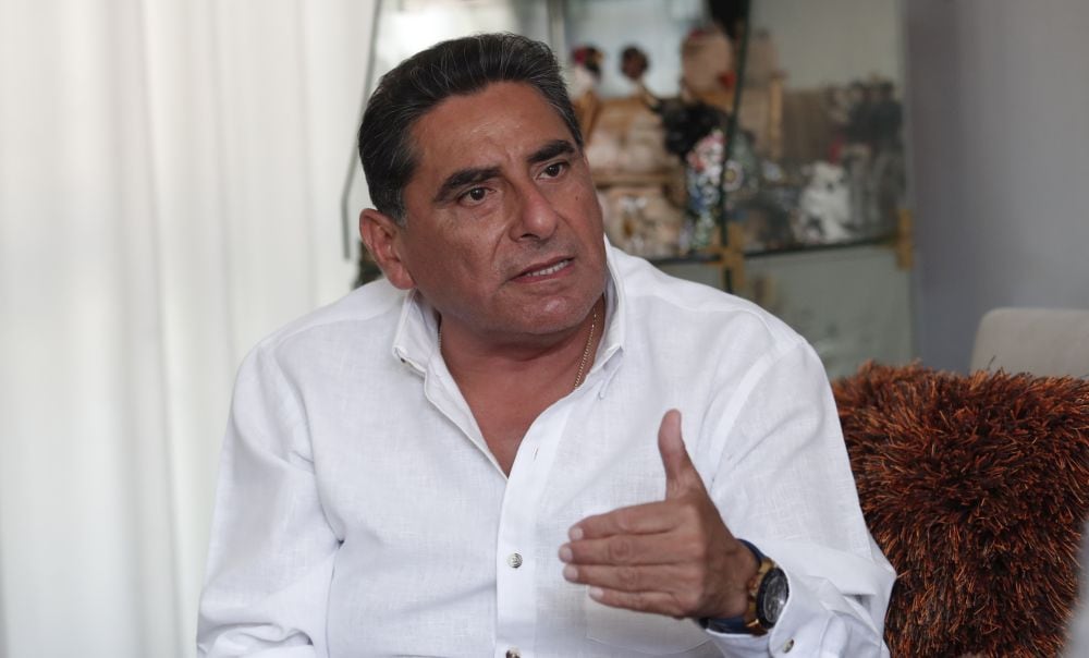 Carlos Álvarez ratifica su candidatura pese a cuestionamientos por franja. (Foto: Jesús Saucedo)